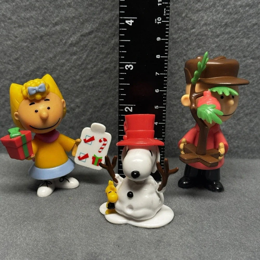 Peanuts Holiday Figures  Charlie Brown Sally Snoopy With Woodstock 2022